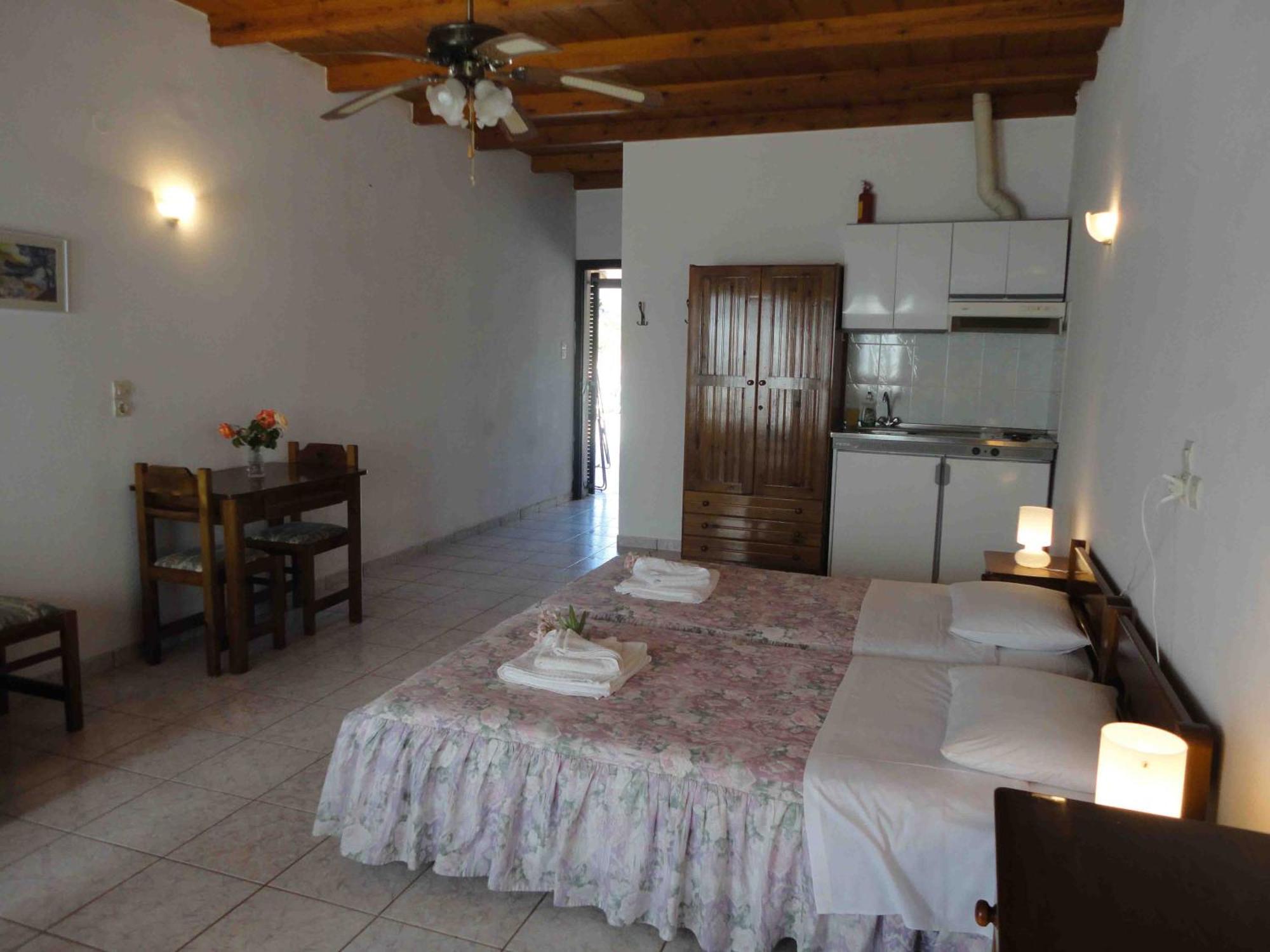 Chris Corner Aparthotel Βασιλικά Εξωτερικό φωτογραφία